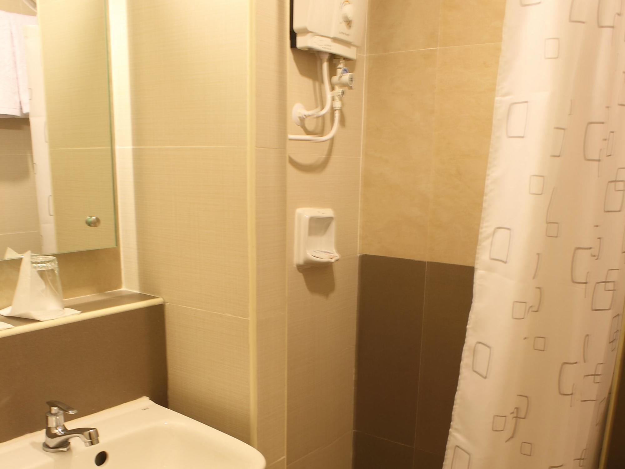 The Center Suites Себу Экстерьер фото