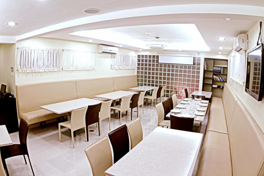 The Center Suites Себу Экстерьер фото