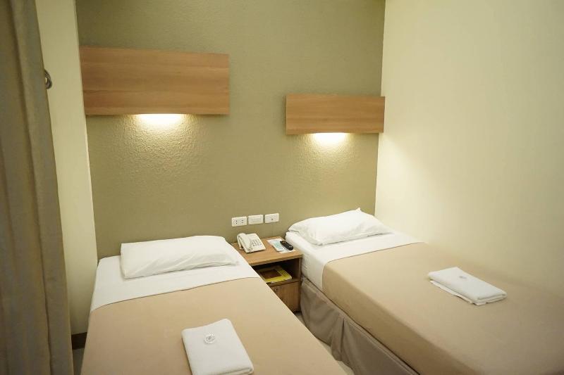 The Center Suites Себу Экстерьер фото