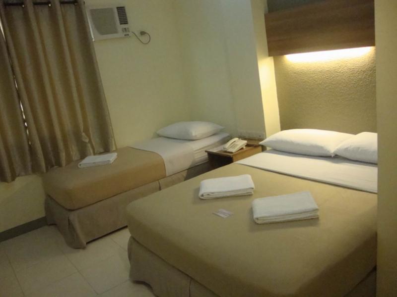 The Center Suites Себу Экстерьер фото