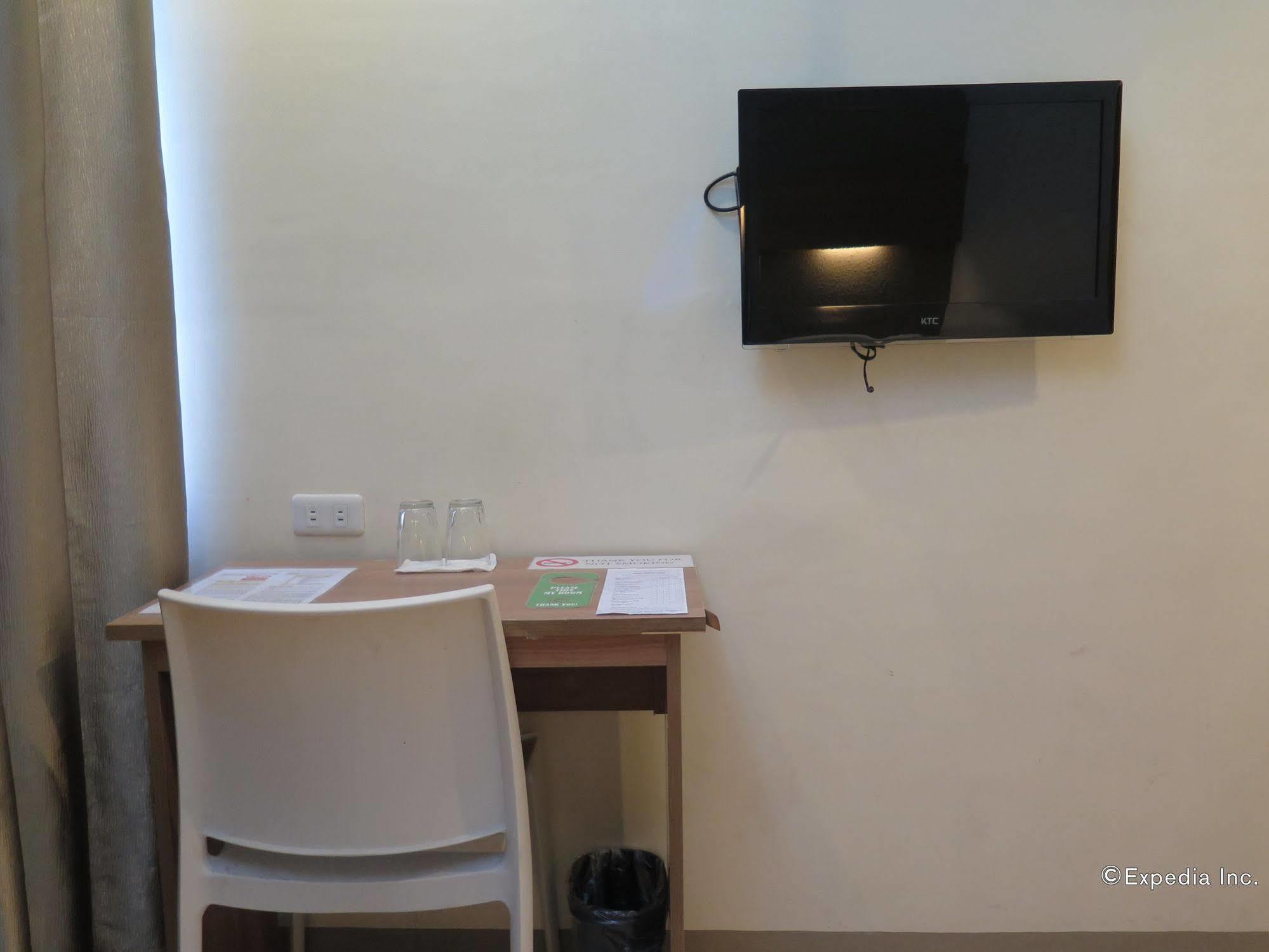 The Center Suites Себу Экстерьер фото