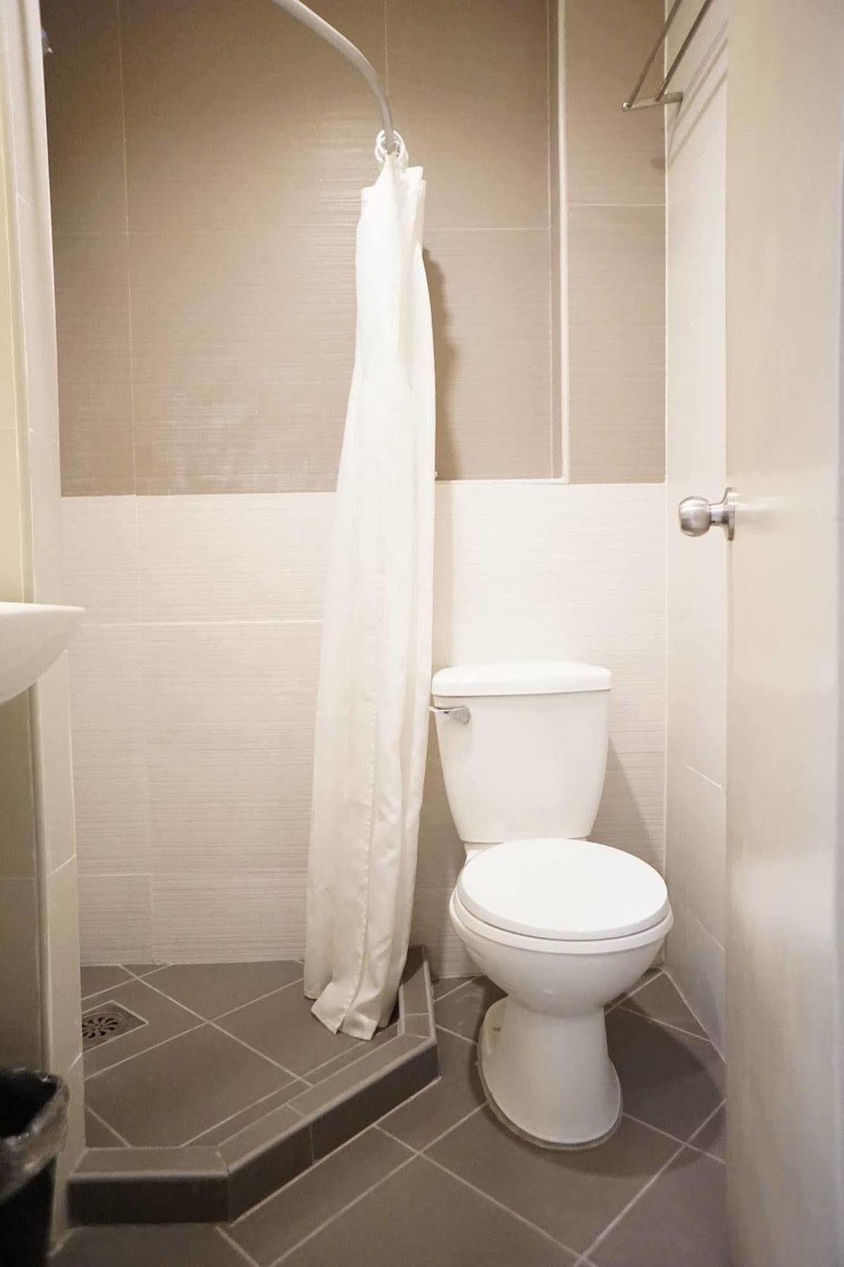 The Center Suites Себу Экстерьер фото