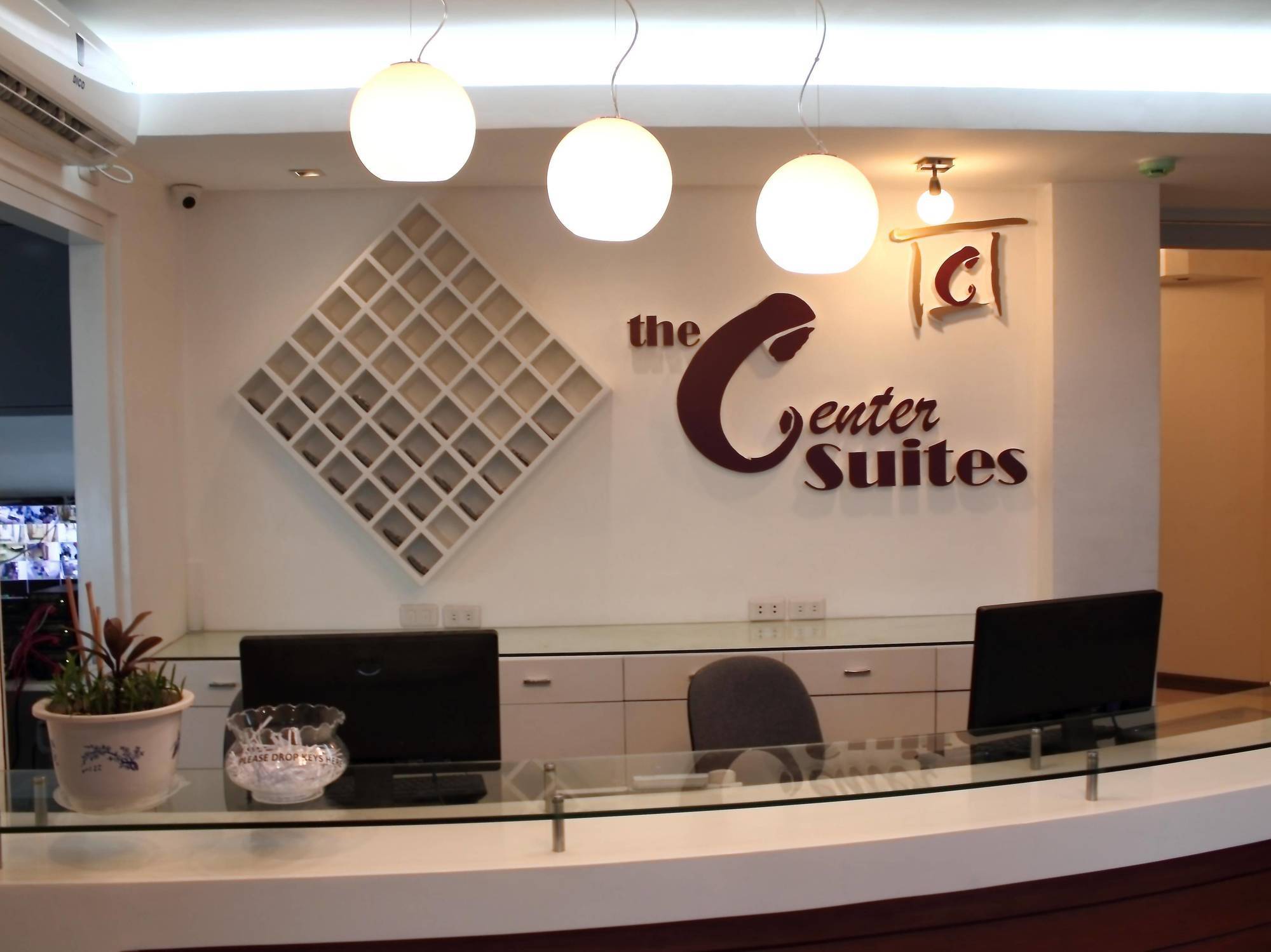 The Center Suites Себу Экстерьер фото